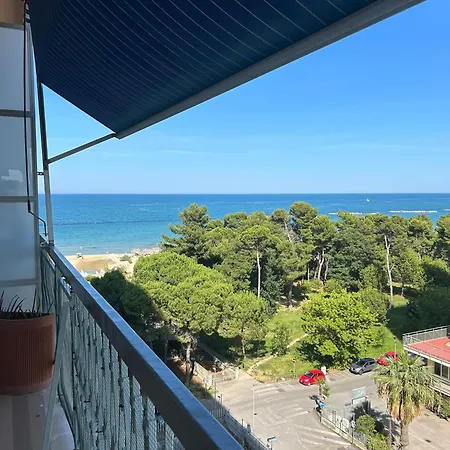 Apartment Sea